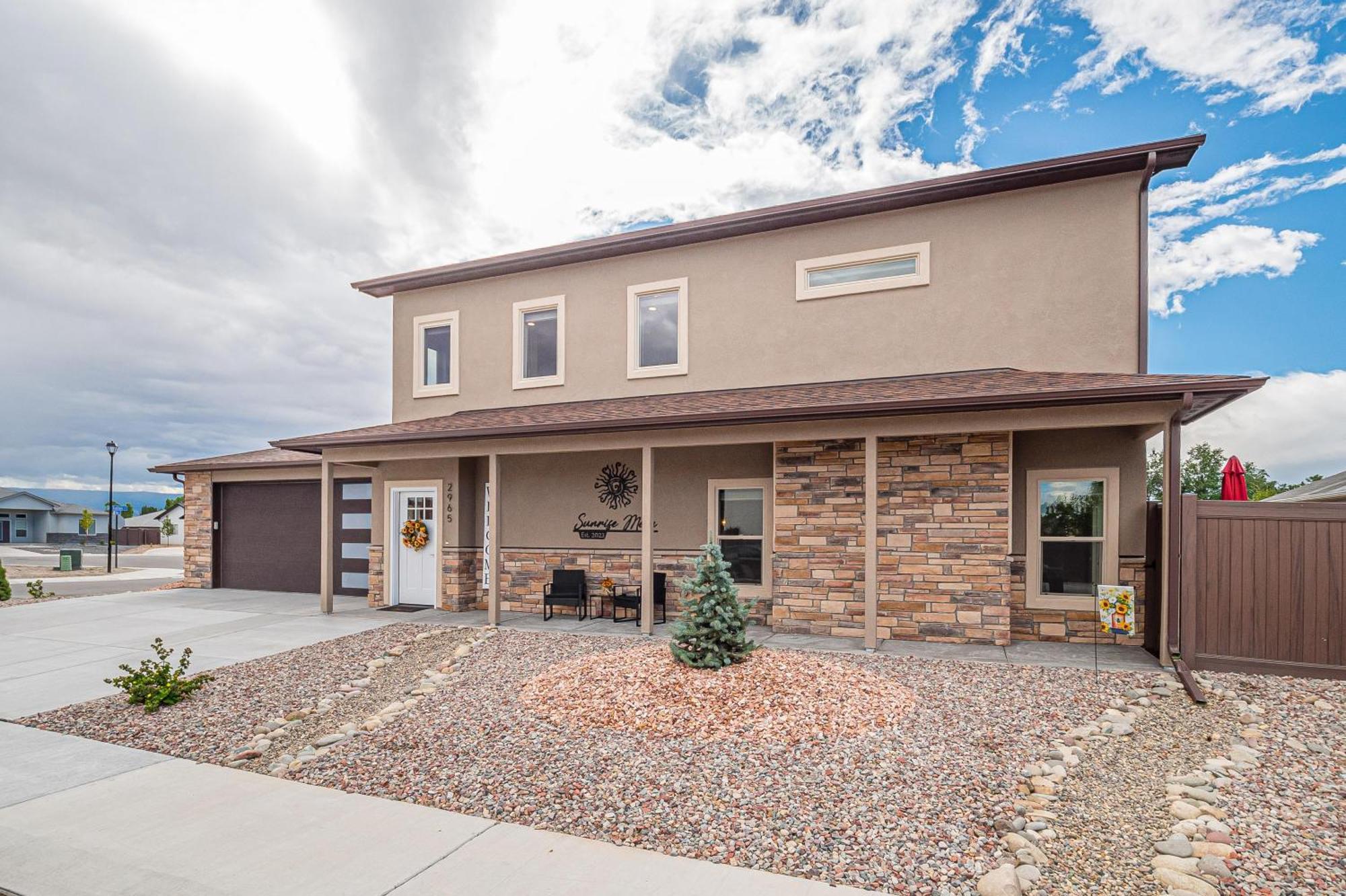 New! Sunrise Mesa- Modern W- Balcony Fenced Yard Apartment Grand Junction Exterior photo