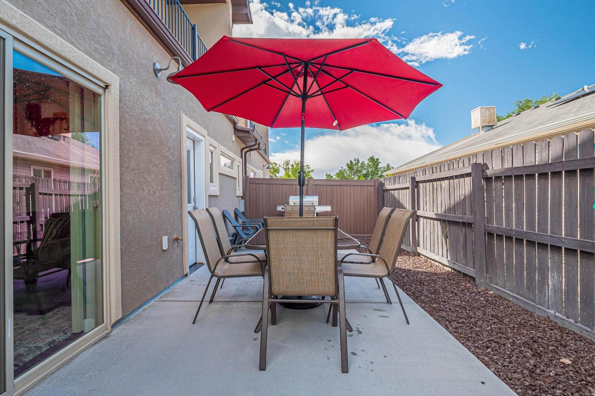 New! Sunrise Mesa- Modern W- Balcony Fenced Yard Apartment Grand Junction Exterior photo