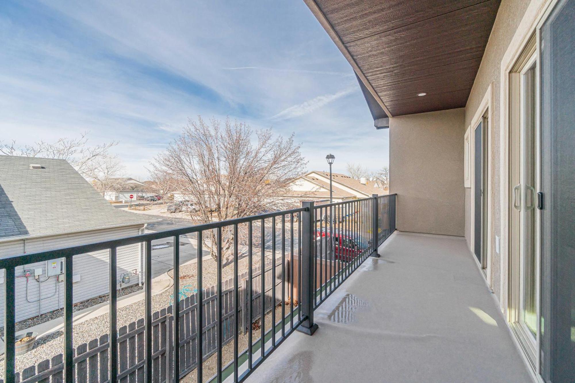 New! Sunrise Mesa- Modern W- Balcony Fenced Yard Apartment Grand Junction Exterior photo